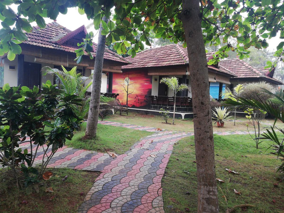 Maadathil Cottages Varkala Luaran gambar